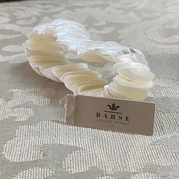 Barse Pearl Bracelet - Picture 5 of 9